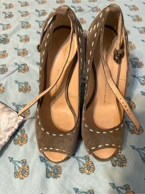 Giuseppe Zanotti Olive Green Suede Wedge Sandals